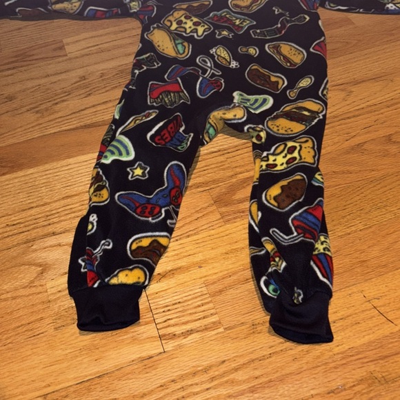 Boys hooded non footed XS  size 4, onesie zip hooded fleece lined adorable - Picture 5 of 10